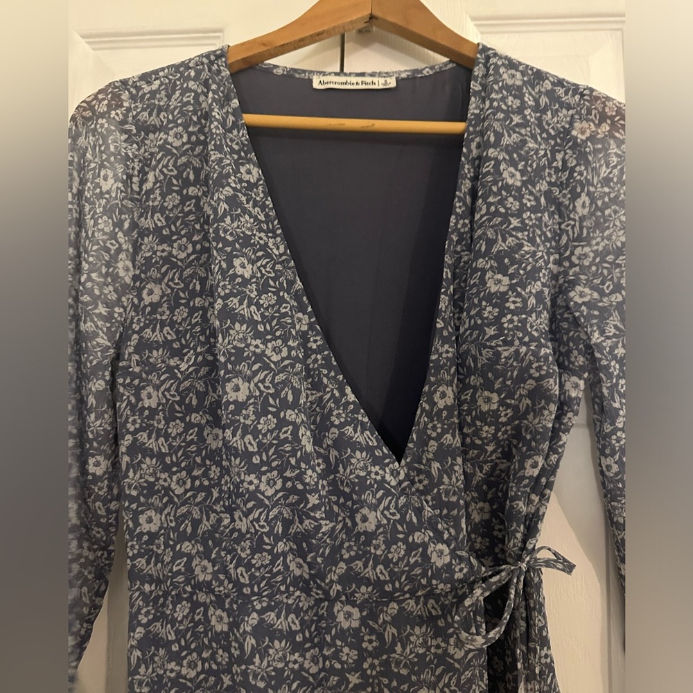 Abercrombie & Fitch Chiffon Wrap Floral Mini Dress Small - Picture 5 of 7